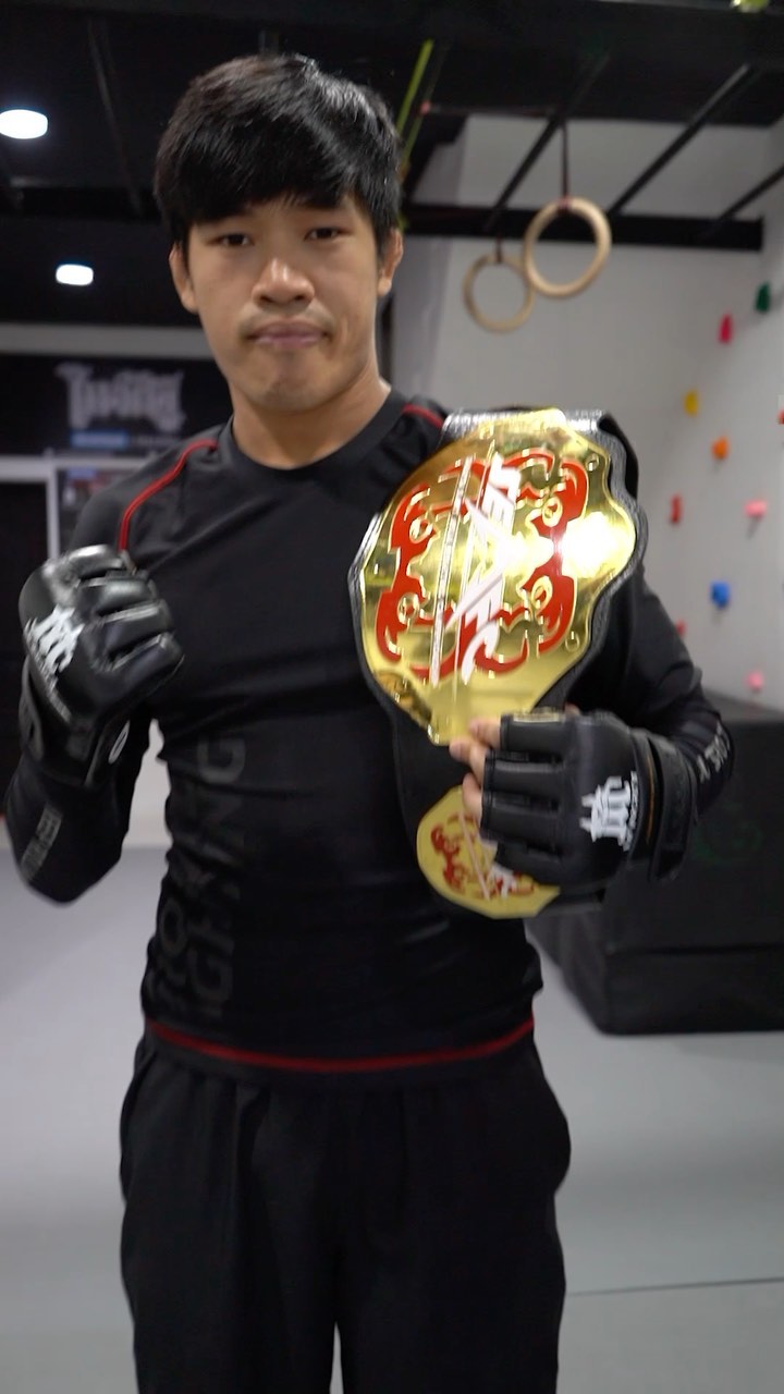 The Champ is here! 🇹🇭 Muay Thai turned MMA fighter Bos Chayut back in the gym training after winning the @seafcasia title! 🔥