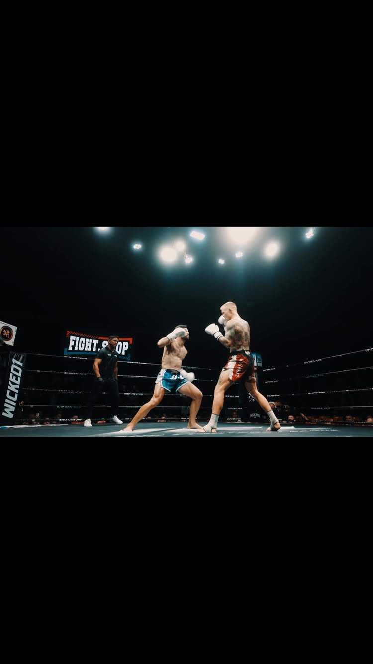 One of the most intense fight at @theofficialifl between @nauri_mma and @arthur.klopp 👊🏼👊🏼