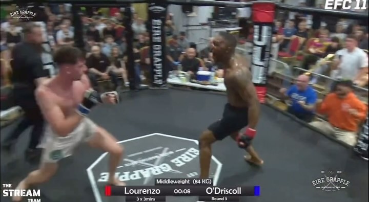 @its_renzo_ and @deanodriscoll77 put it all out there ! Renzo fought like someone stole his lunch money! Great scrap FOTN at @evolutionfightingchampionship #iri