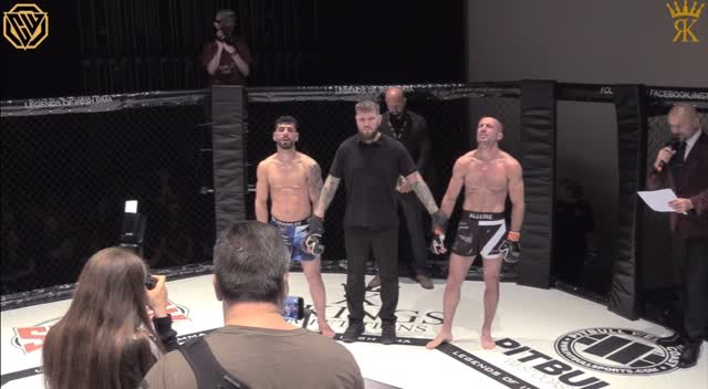 @adlbe_bar122 ( @ifs_mma_belfast ) got the SD victory at @clanwarsmma 55 and won the Super Bantamweight Title 💯👊👑