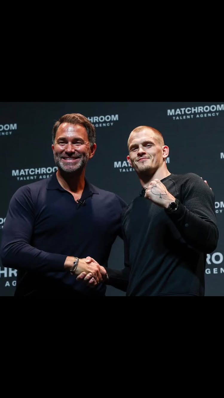 @iangarry signing with @eddiehearn and @matchroomtalentagency is a big move ahead of his @ufc World Title Fight 💯👊🇮🇪