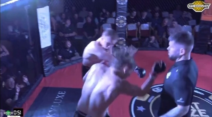 @bollard_00 ( @teamkfmartialarts ) got the finish in FOTN at @cageconflict 💯👊
