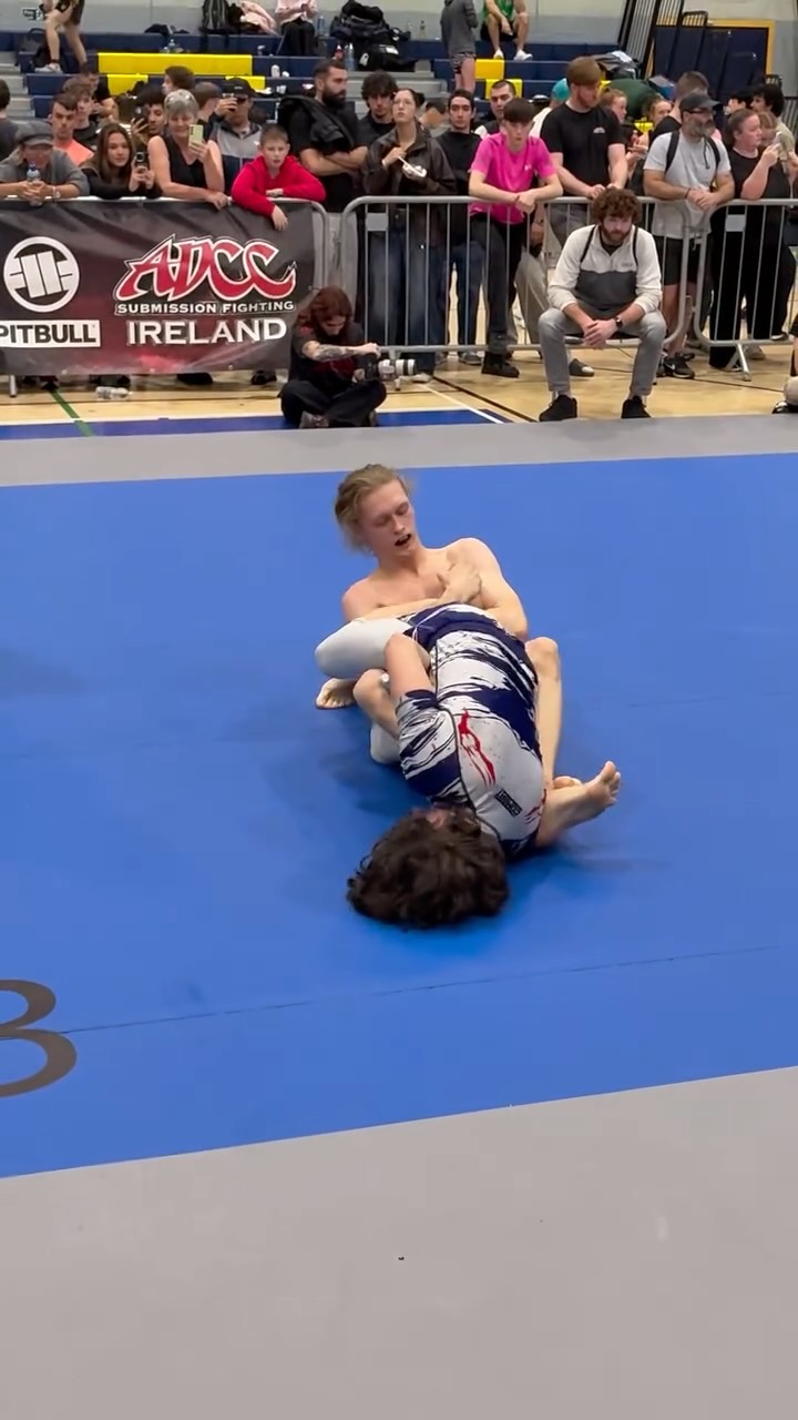 @warrenperrybjj with another win at @adccireland