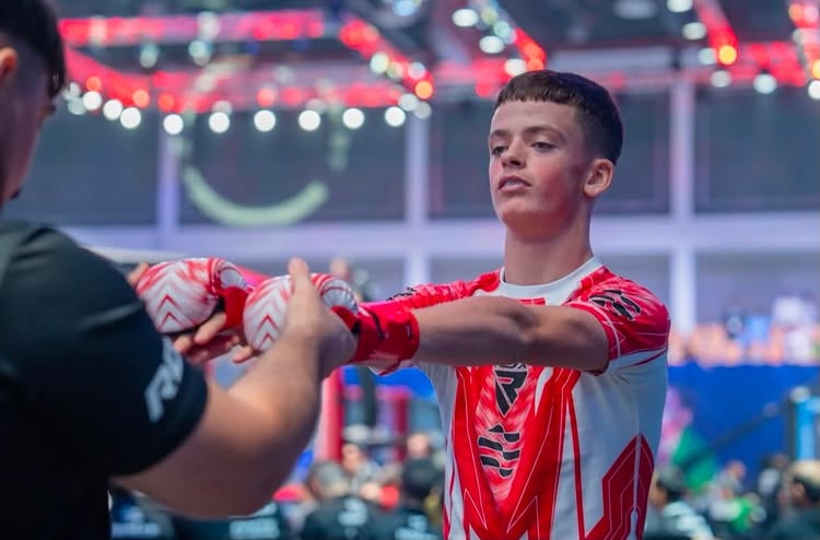 Today i competed at the @immafed World Championships in Abu Dhabi, Felt really good going into it just got unlucky with group and came out with no wins but no e