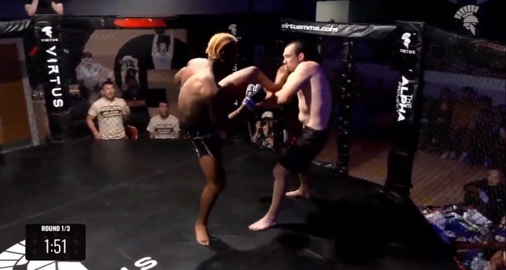 @destiny.ezeobi ( @sandaninja ) wins the @virtusmma Light Heavyweight Title via R1 KO 👑