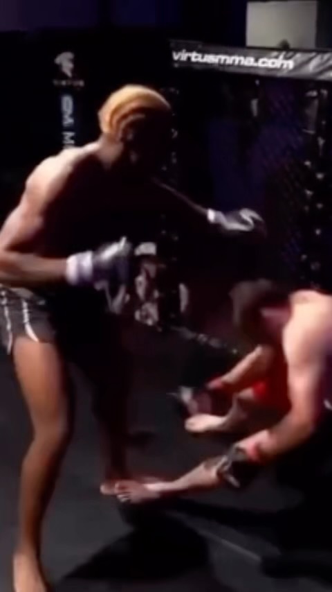 A thunderous head kick KO by @destiny.ezeobi to win the @virtusmma amateur light heavyweight title this evening.