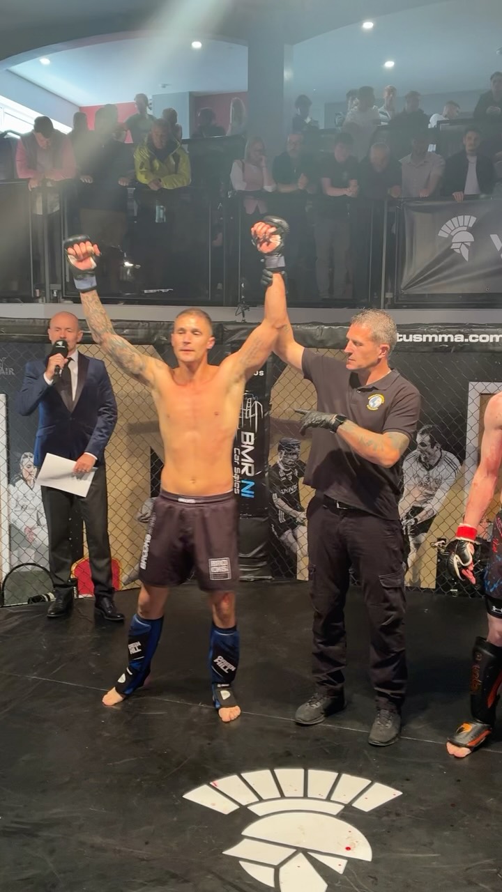 @marco_santos94 ( @omma_ryano ) gets the R2 TKO win at @virtusmma 6 👊