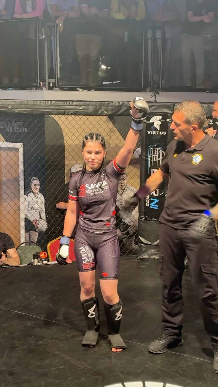 @viranu_24 ( @sandaninja ) gets the R1 Submission win at @virtusmma 6 👊