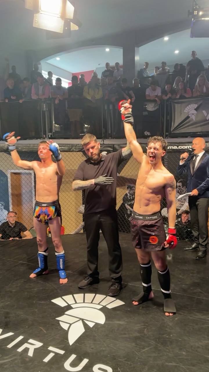 @lauriemurphy77 ( @teamevolvederry ) gets the UD win at @virtusmma 6 👊