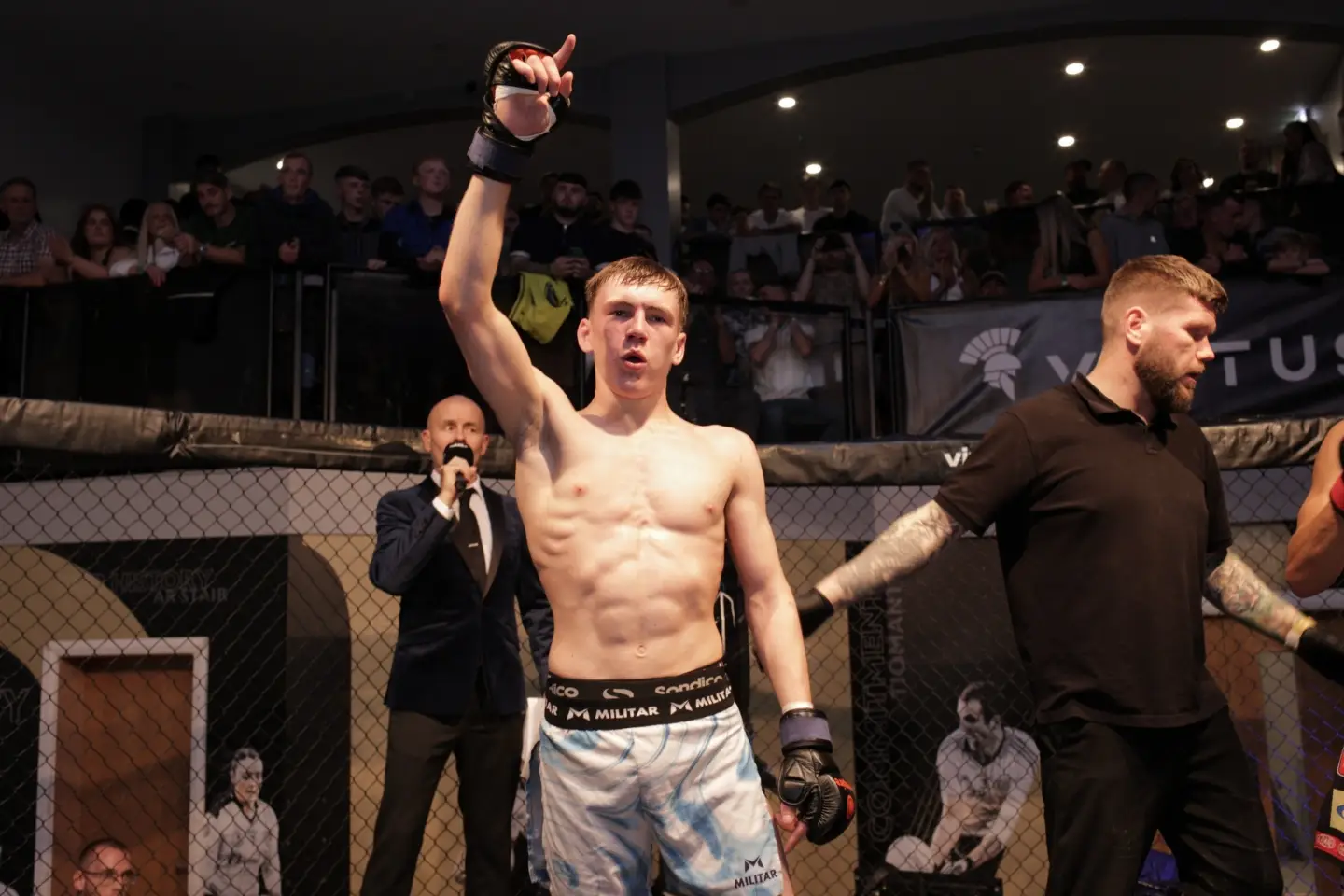 Aaron Dooher defeats Denys Meinuk by Unanimous Decision (29-28, 29-28, 30-27)