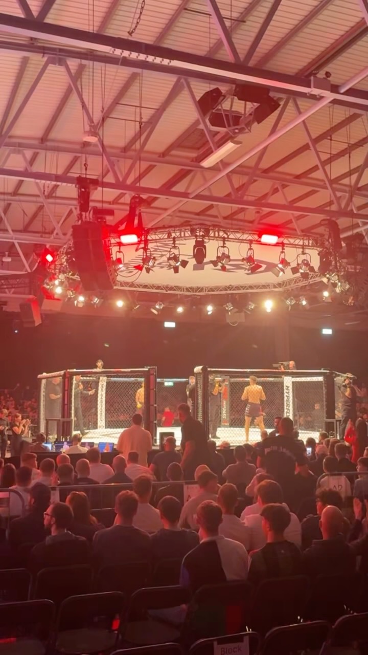 @keithkeoghmma ( @cmac_mma ) has @cagewarriors 210 Dublin on wheels 🐺