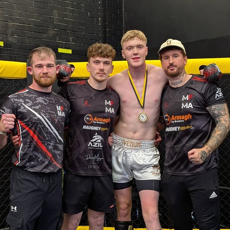 Gareth Mc Auley @mfmakeady gets the win via Tko in the first round