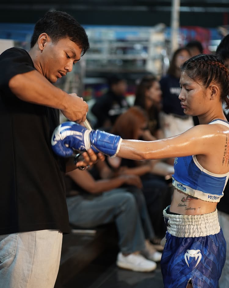 Fight night at Patong Stadium. Two fighters. A whole team in their corner. 🥊