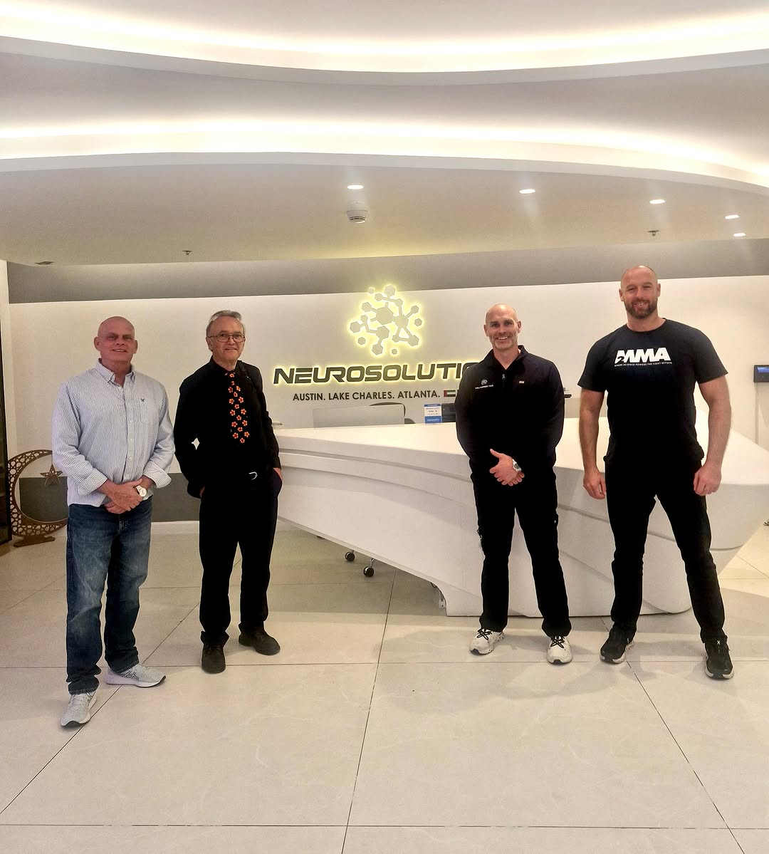 Great to catch up with @m2mmaofficial advisory board member @dr.kyledaigle and our partners @neurosolutiondxb here in Dubai!