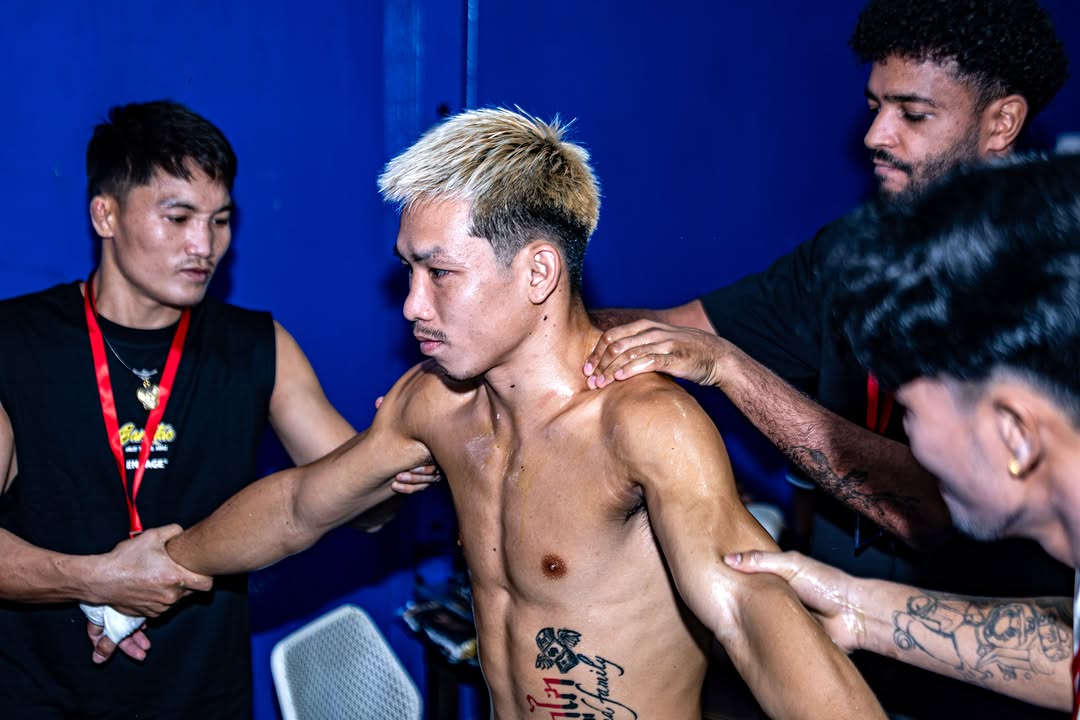 Behind the scenes in the IFL locker rooms: calm, focused and ready for war — with a smile.